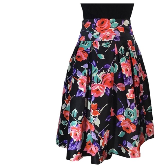 Express Design Studio 100% Silk Box Pleated Skater Skirt - 0 - Picture 12 of 16